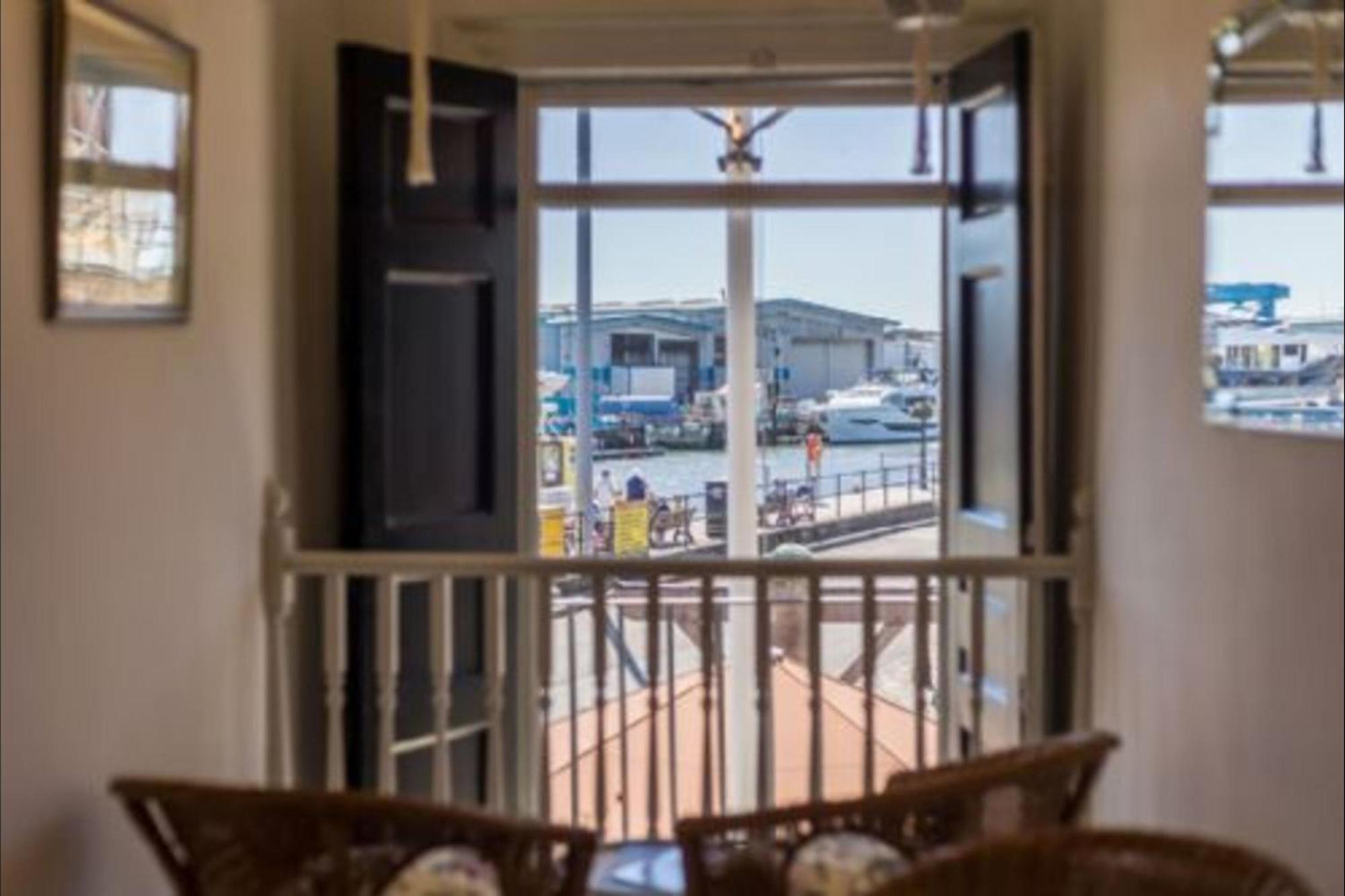 Custom House Poole - Overlord Chamber Dış mekan fotoğraf